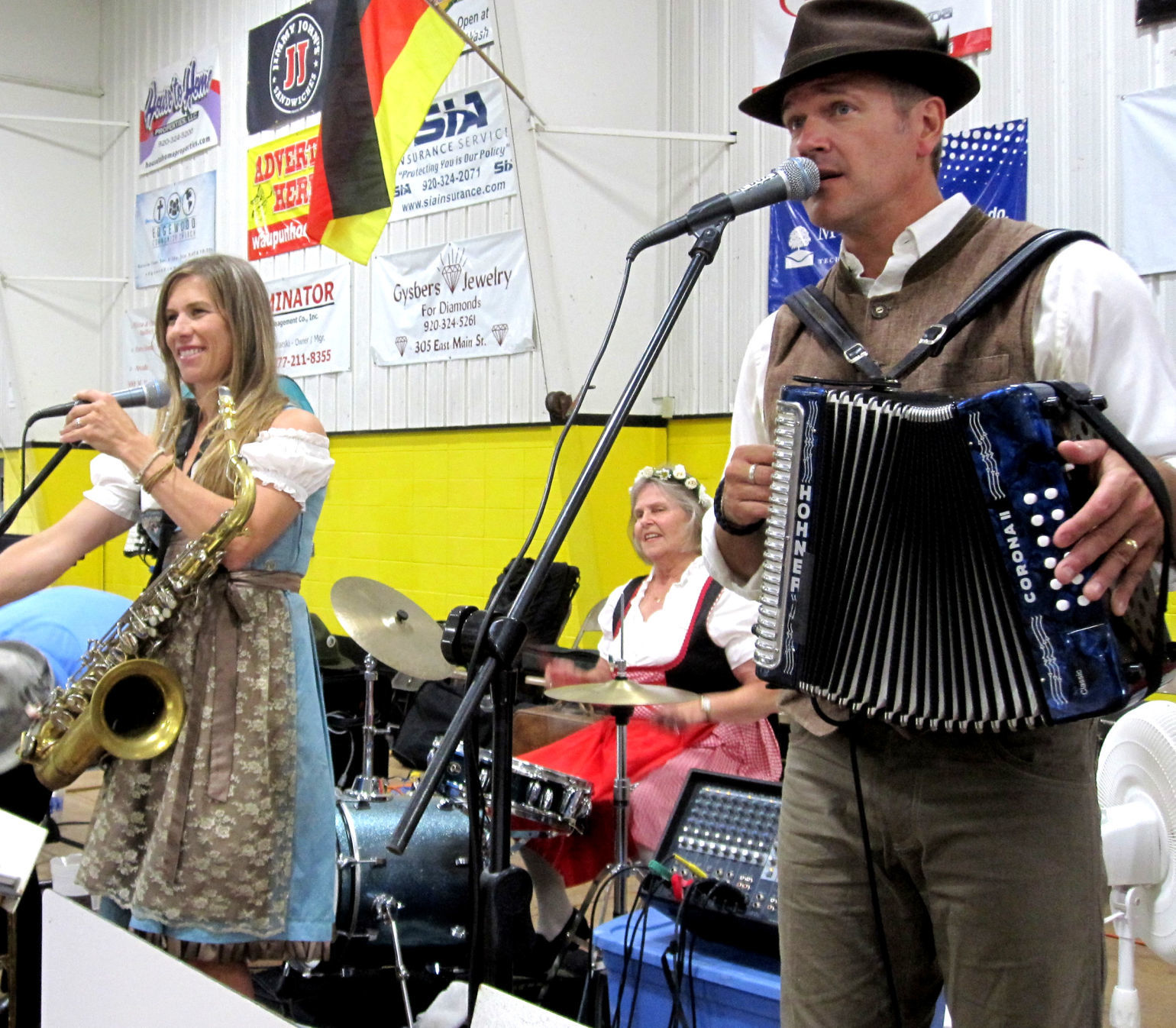 Tuba Dan Band at Volksfest